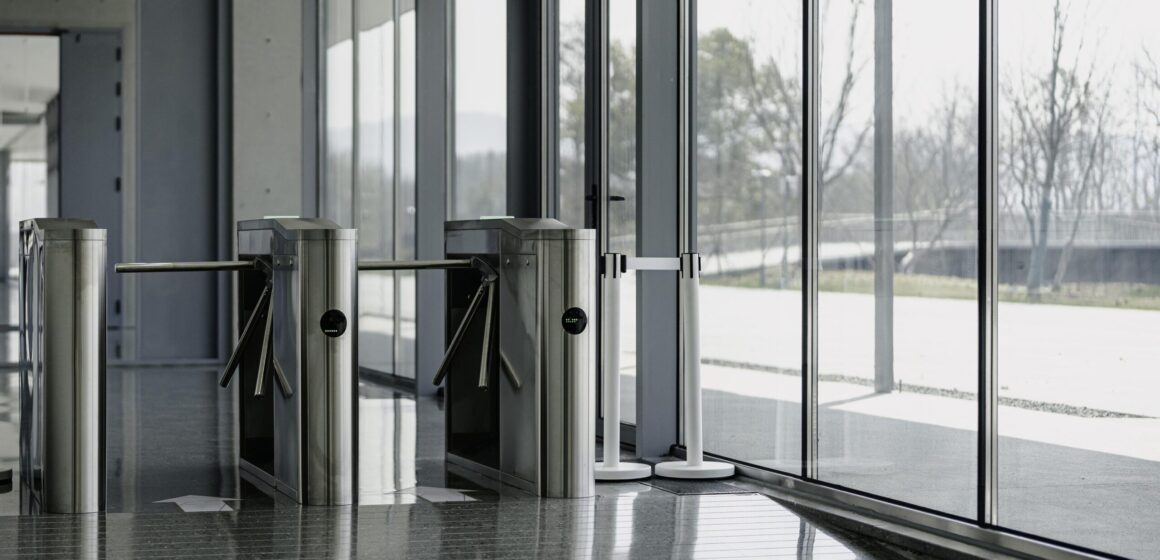 Turnstiles vs Speed Gates: Which Access Control Option Is Best?